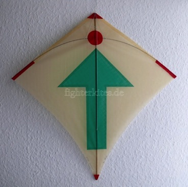 Segel: appliziert
Segelmaterial: Ripstop-Nylon
Bogenstab: Carbon 1,3 mm
Mittelstab: Bambus
Gesamtgewicht: 12.,8 g Segel: appliziert
Segelmaterial: Ripstop-Nylon
Bogenstab: Carbon 1,3 mm
Mittelstab: Bambus
Gesamtgewicht: 12.,8 g