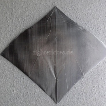 Segel: -
Segelmaterial: Orcon
Bogenstab: Carbon 1,3 mm
Mittelstab: Carbon laminiert
Gesamtgewicht: 7,9 g